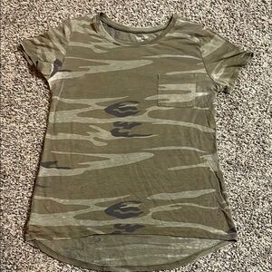 Zoe + Liv Olive Camo Short Sleeve Tee